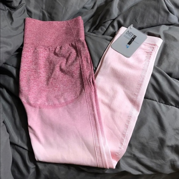 SOLD!!! Gym shark seamless ombré legging - Picture 2 of 2